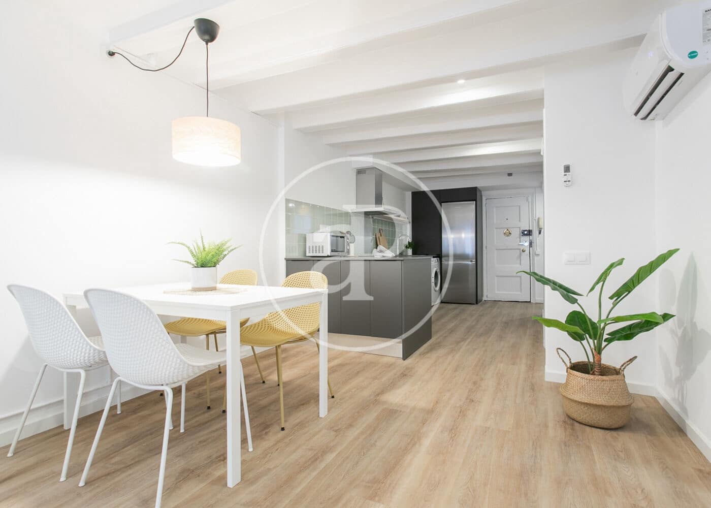 2 bedroom Apartment for sale in Barcelona city - € 260,000 (Ref: 9114355)