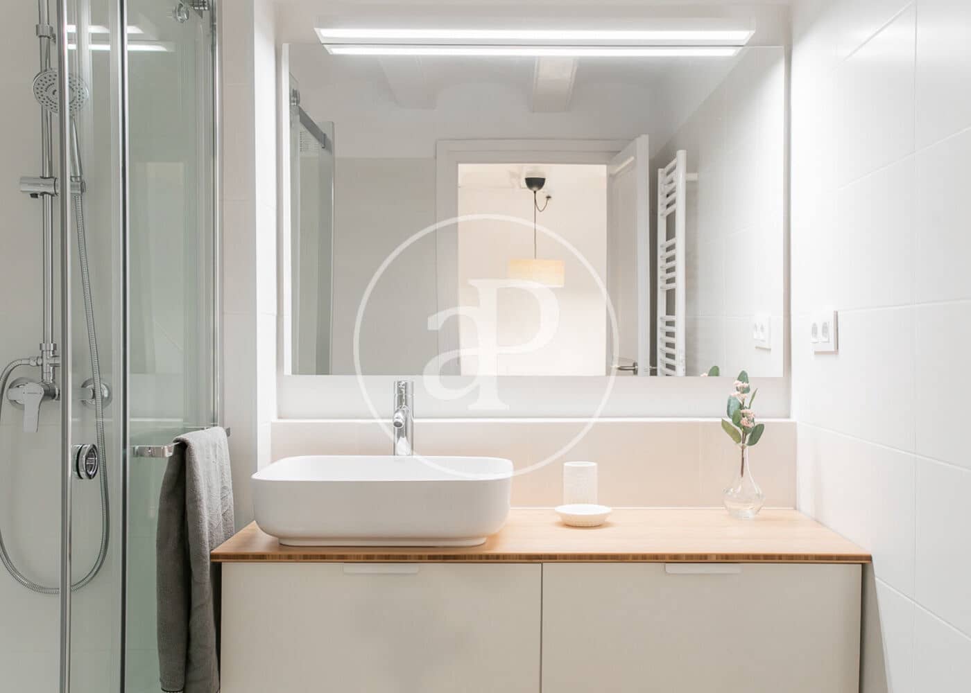 2 bedroom Apartment for sale in Barcelona city - € 260,000 (Ref: 9114355)