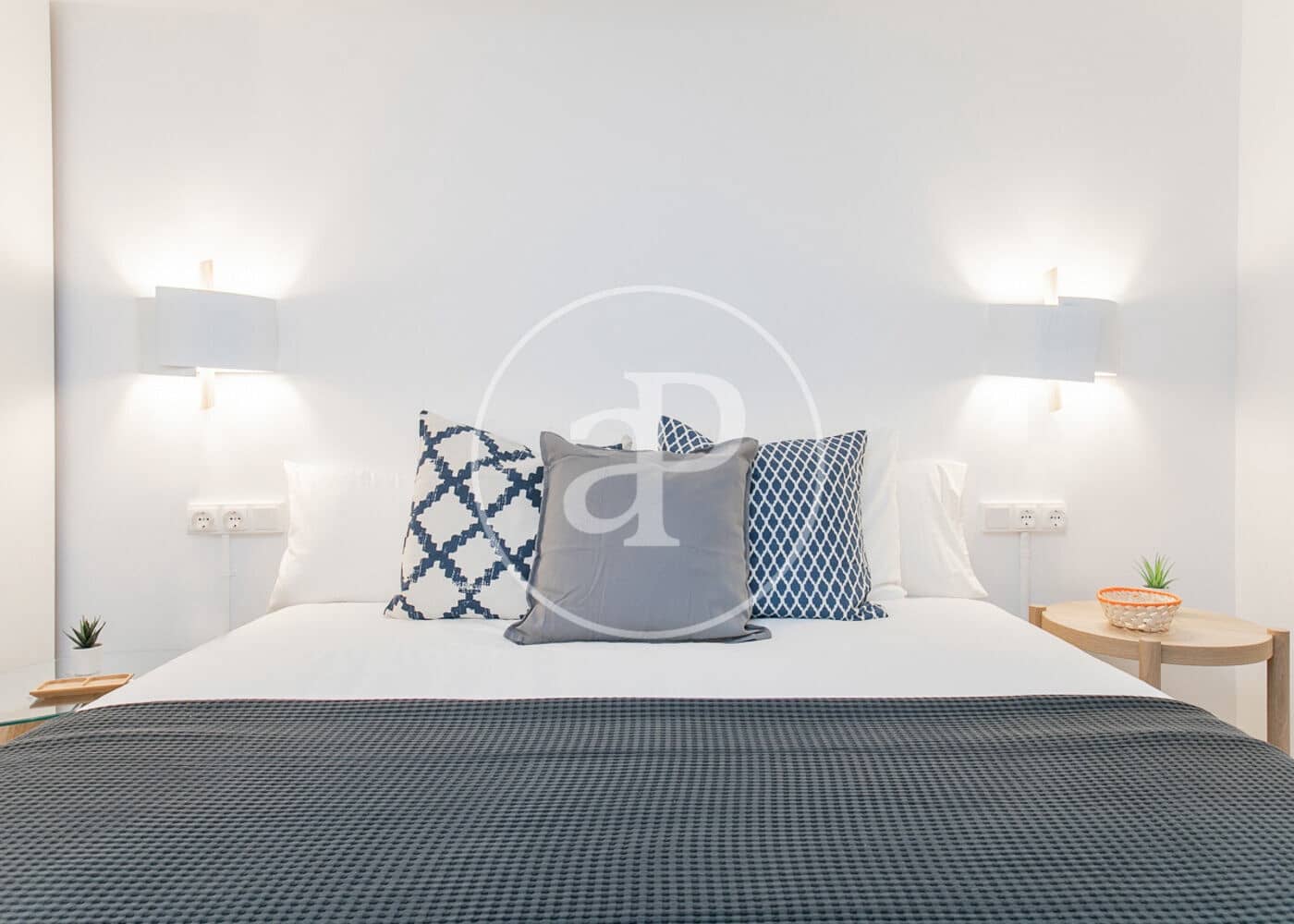 2 bedroom Apartment for sale in Barcelona city - € 260,000 (Ref: 9114355)