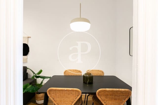 2 soveværelse Lejlighed til salg i El Raval, Barcelona by - € 273.000 (Ref: 9114357)