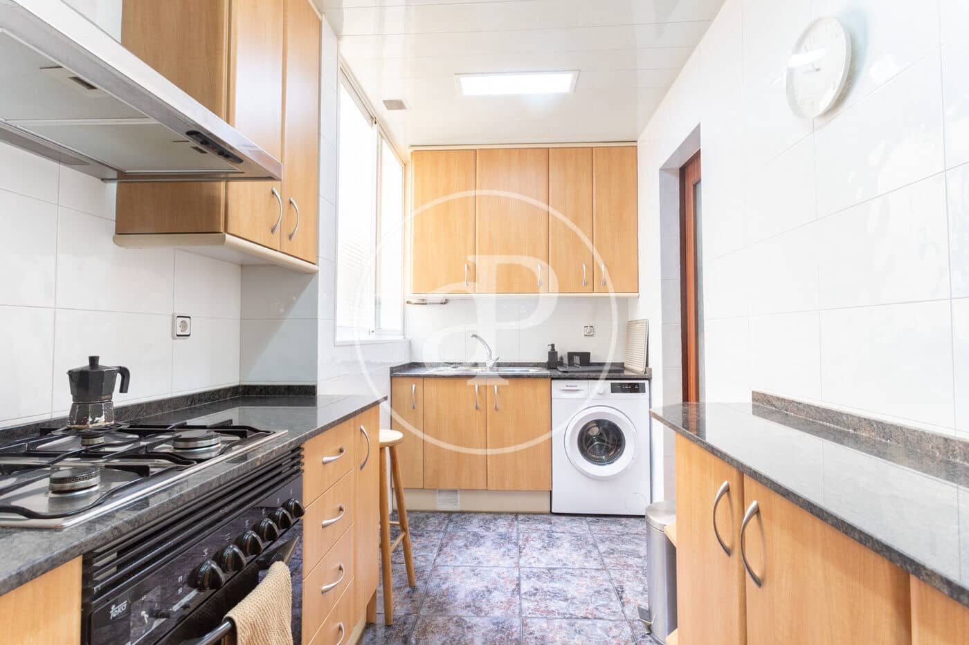 2 quarto Apartamento para arrendar em Barcelona cidade - 1 700 € (Ref: 9119081)