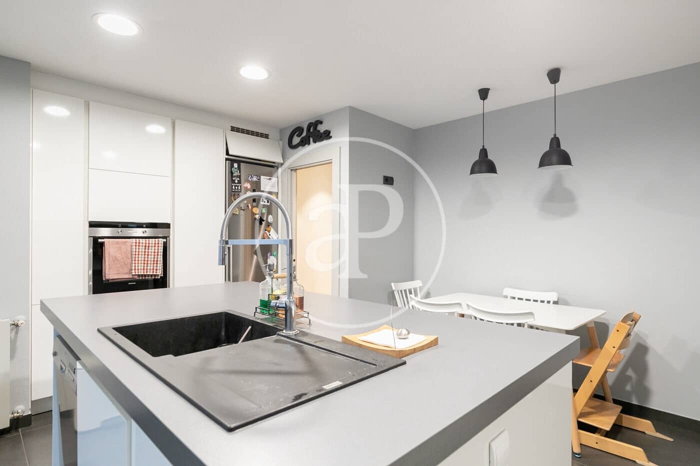 5 soveværelse Lejlighed til salg i Barcelona by - € 1.550.000 (Ref: 9119086)