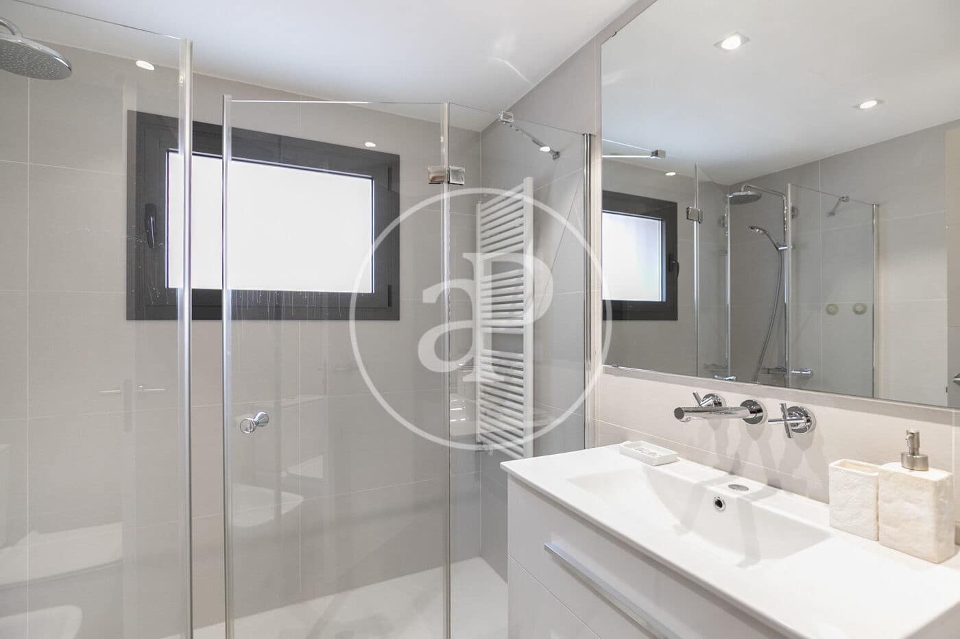 5 soveværelse Lejlighed til salg i Barcelona by - € 1.550.000 (Ref: 9119086)