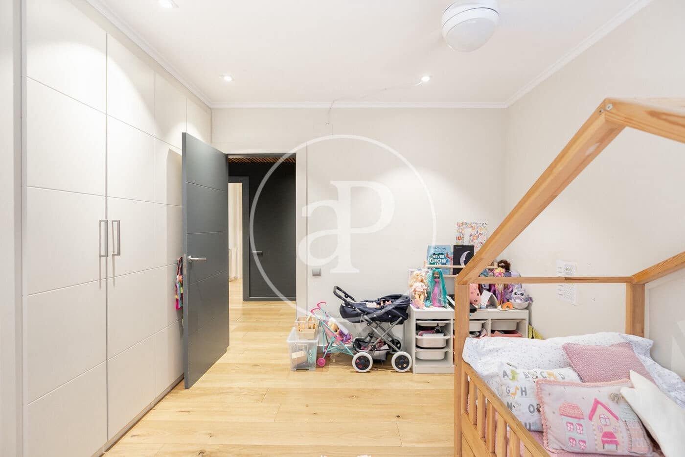 5 soveværelse Lejlighed til salg i Barcelona by - € 1.550.000 (Ref: 9119086)