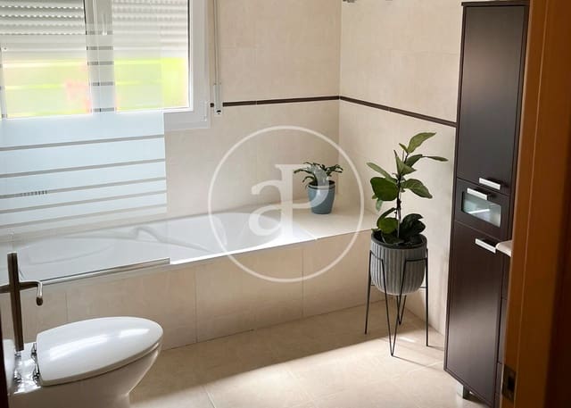 7 makuuhuone Huvila myytävänä paikassa Sant Vicenç de Montalt - 890 000 € (Ref: 9119087)