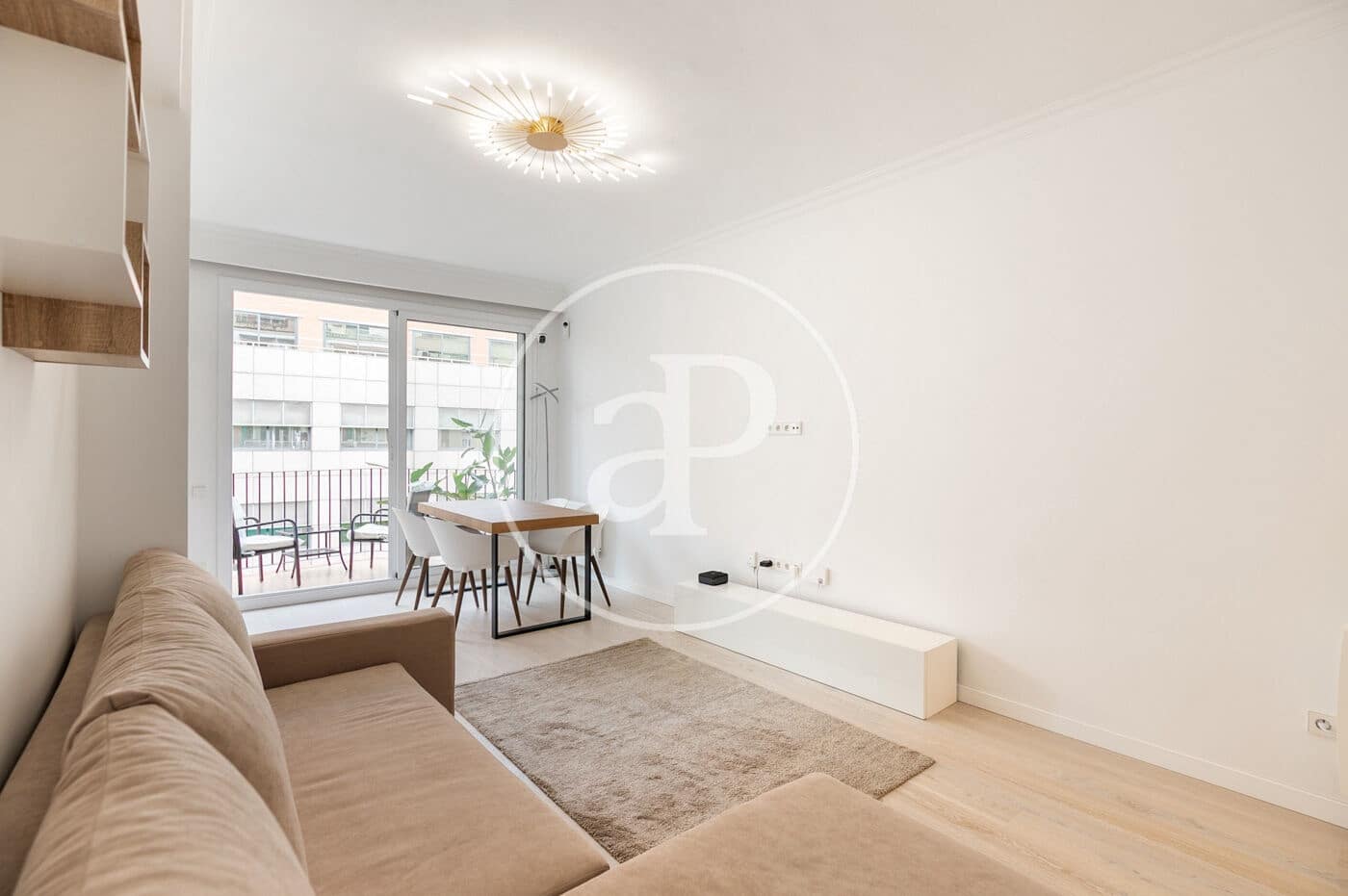 4 soveværelse Lejlighed til salg i Barcelona by - € 775.000 (Ref: 9125347)