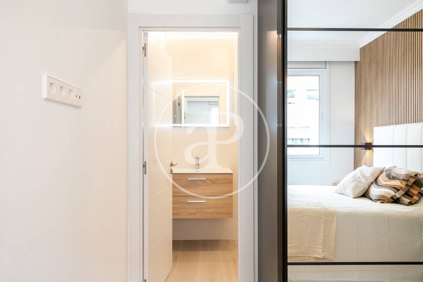 4 soveværelse Lejlighed til salg i Barcelona by - € 775.000 (Ref: 9125347)