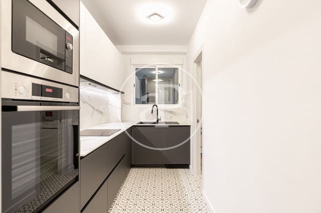 4 soverom Leilighet til salgs i L'Antiga Esquerra de L'Eixample, Barcelona by - € 750 000 (Ref: 9125347)