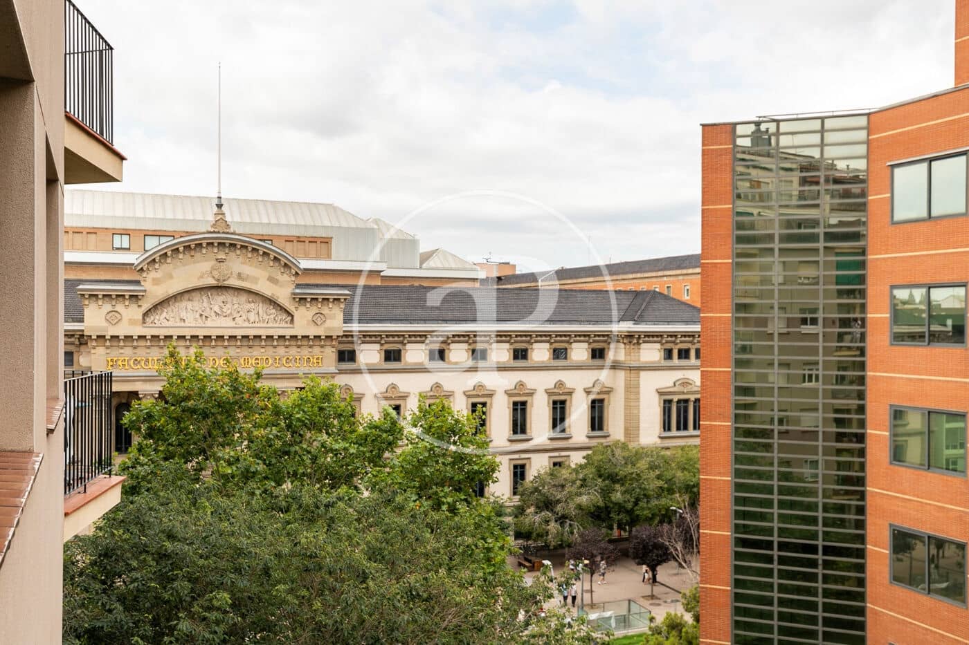 4 soveværelse Lejlighed til salg i Barcelona by - € 775.000 (Ref: 9125347)