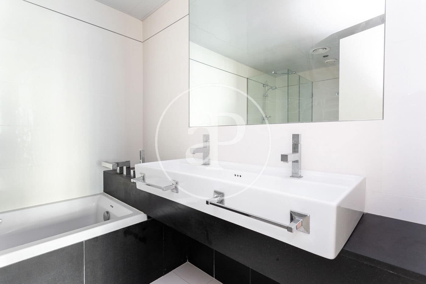 4 sypialnia Apartament na sprzedaż w Miasto Barcelona z basenem - 1 460 000 € (Ref: 9126110)