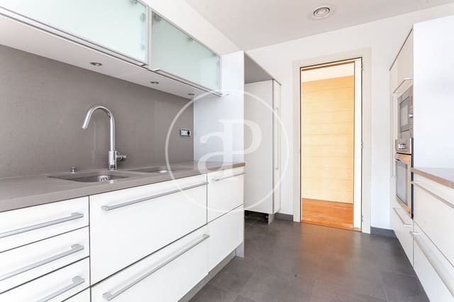 4 bedroom Apartment for sale in Diagonal Mar i El Front Marítim del Poblenou, Barcelona city with pool - € 1,460,000 (Ref: 9126110)