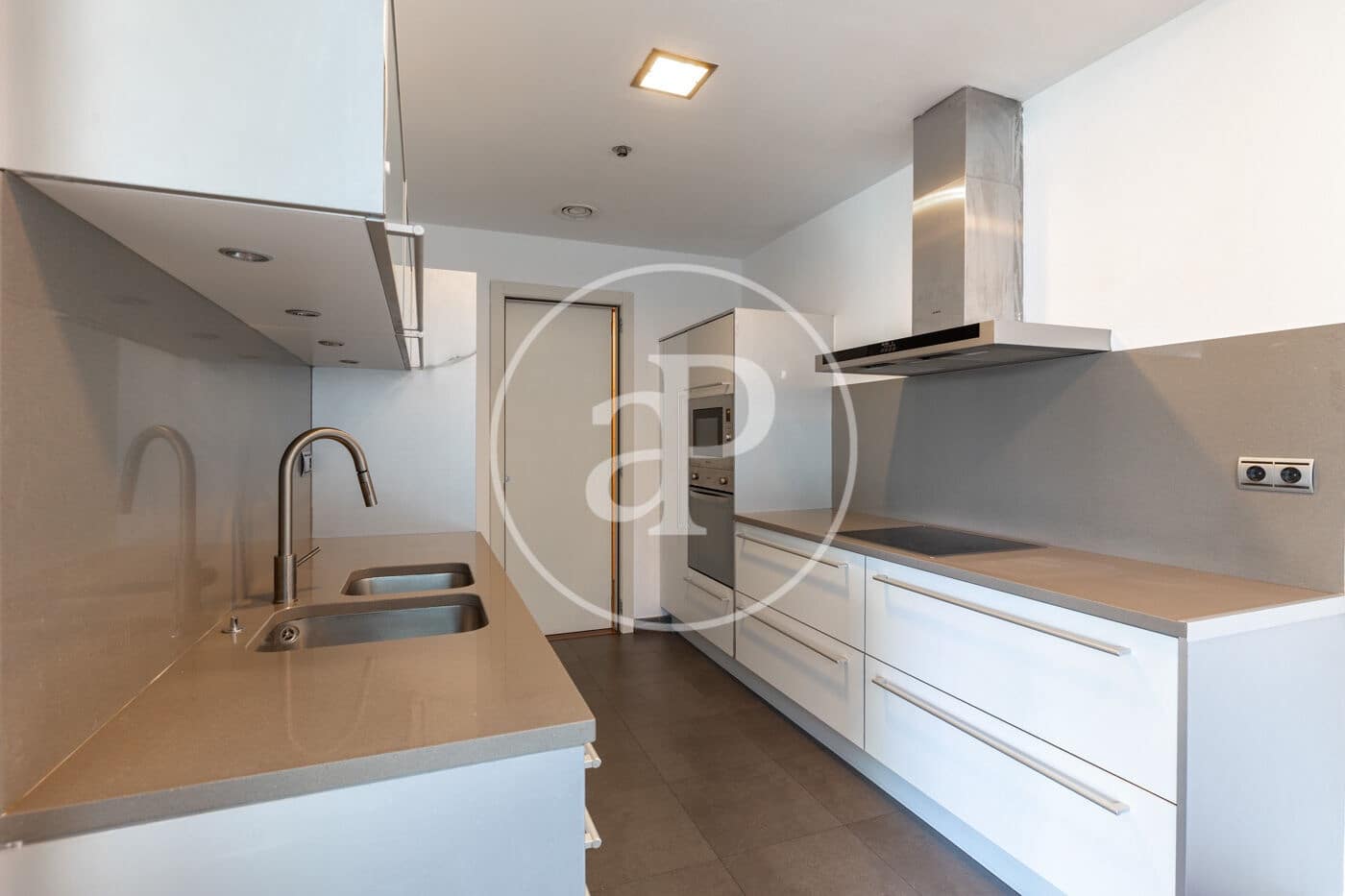 4 soverom Leilighet til salgs i Barcelona by med svømmebasseng - € 1 460 000 (Ref: 9126110)