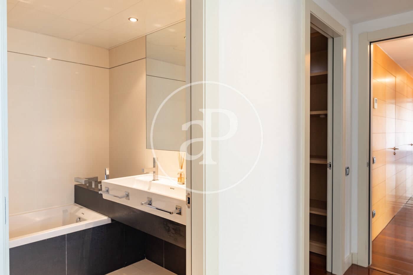 4 soverom Leilighet til salgs i Barcelona by med svømmebasseng - € 1 460 000 (Ref: 9126110)