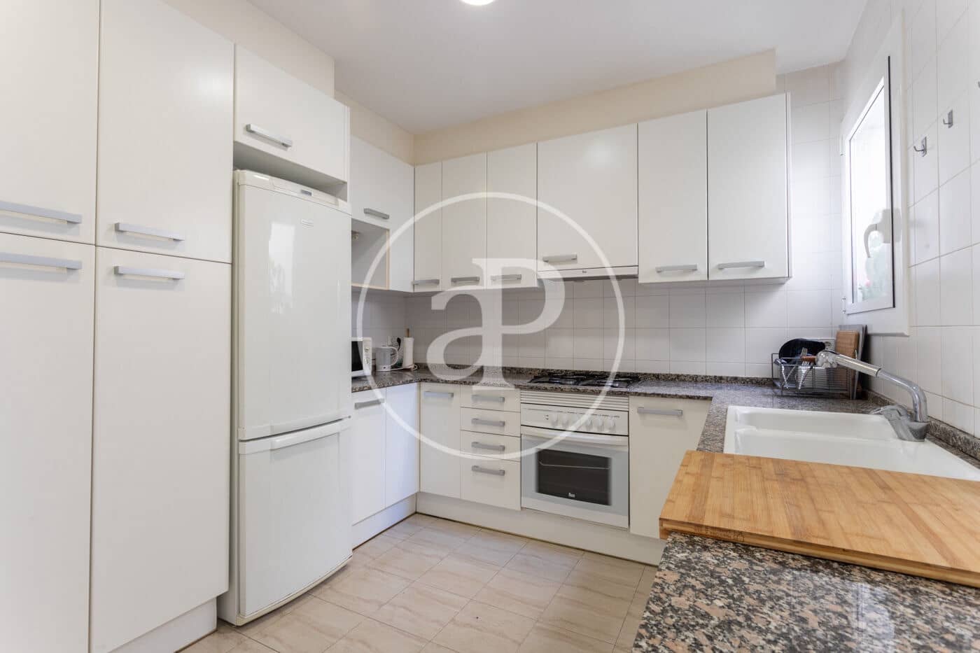 6 slaapkamer Appartement te huur in Barcelona stad - € 6.300 (Ref: 9129961)
