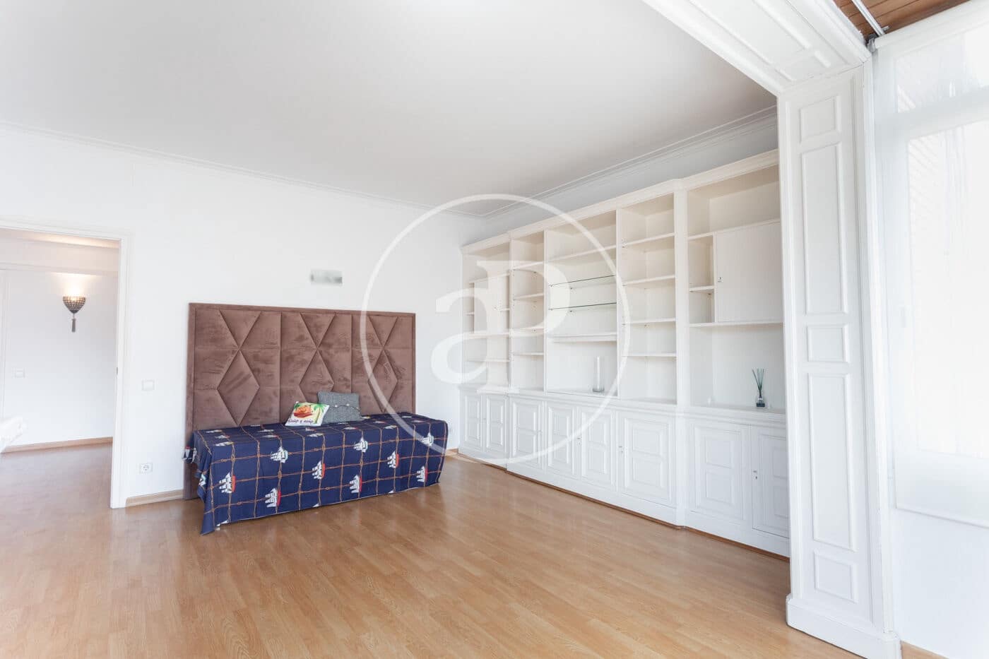 6 slaapkamer Appartement te huur in Barcelona stad - € 6.300 (Ref: 9129961)
