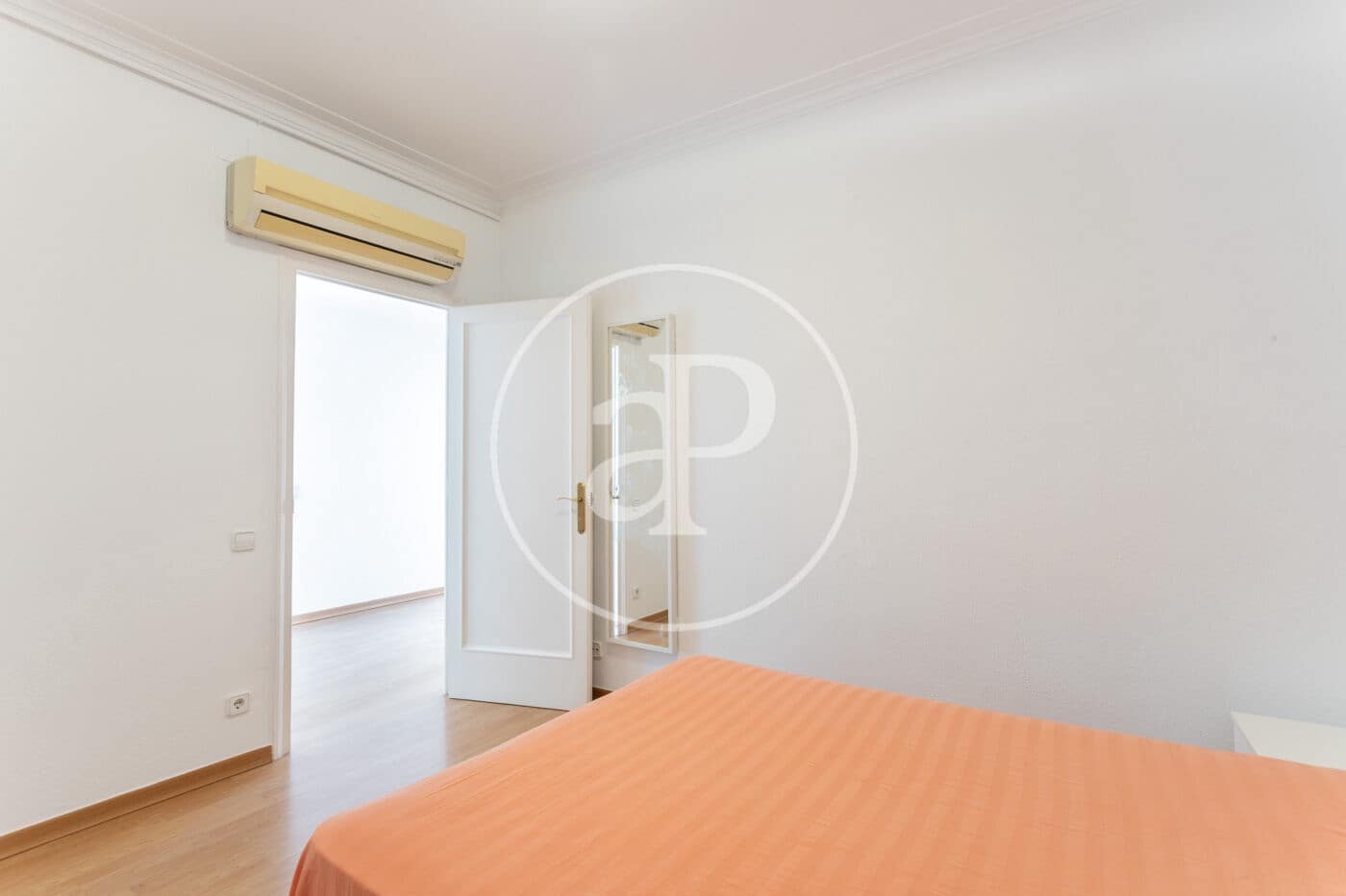 6 slaapkamer Appartement te huur in Barcelona stad - € 6.300 (Ref: 9129961)