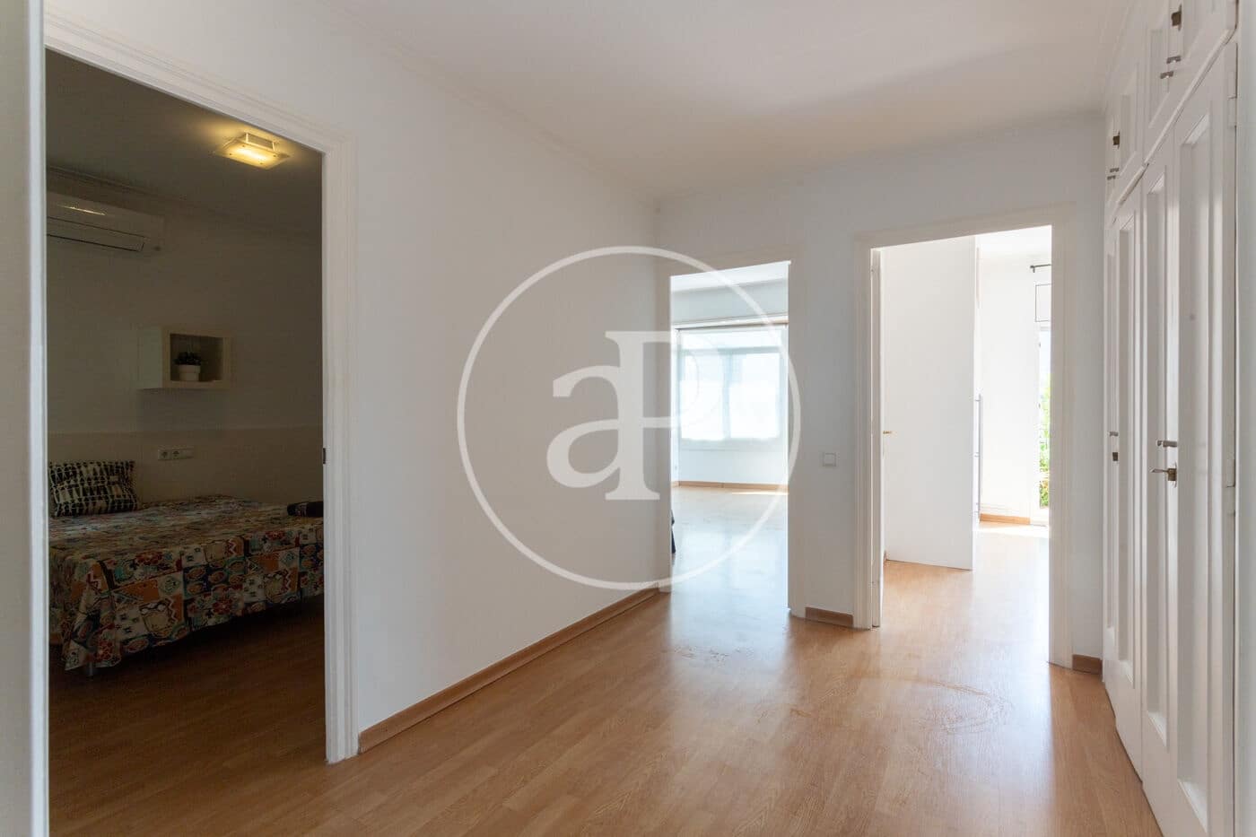 6 slaapkamer Appartement te huur in Barcelona stad - € 6.300 (Ref: 9129961)