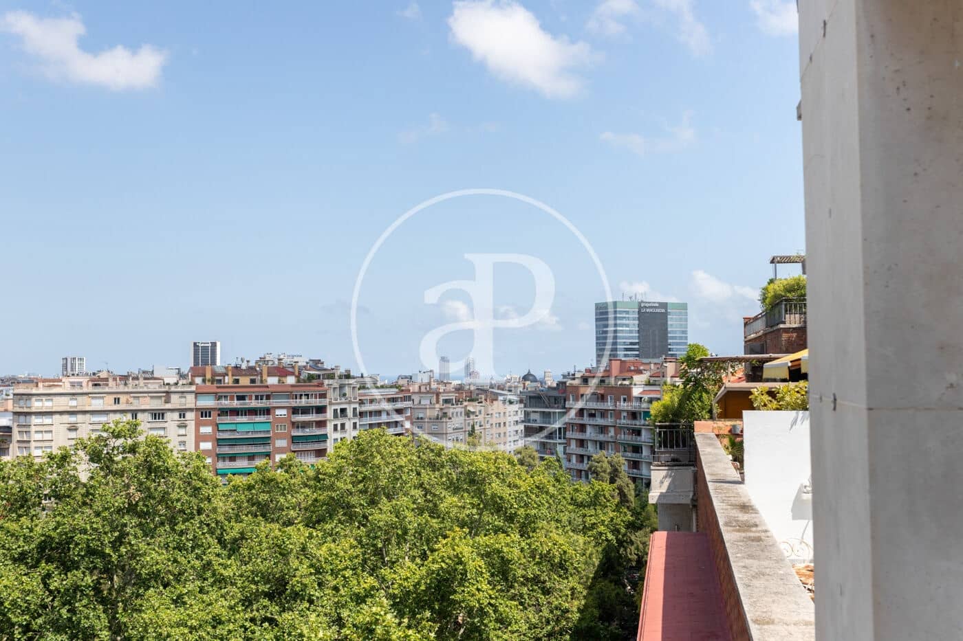 6 slaapkamer Appartement te huur in Barcelona stad - € 6.300 (Ref: 9129961)