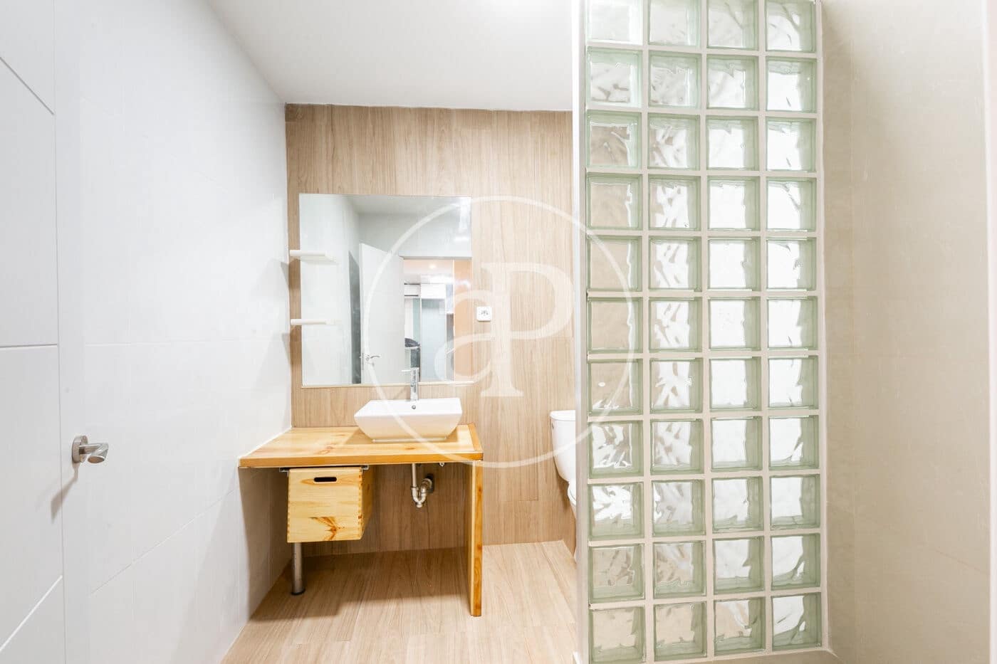 2 soveværelse Lejlighed til salg i Barcelona by - € 223.000 (Ref: 9132615)