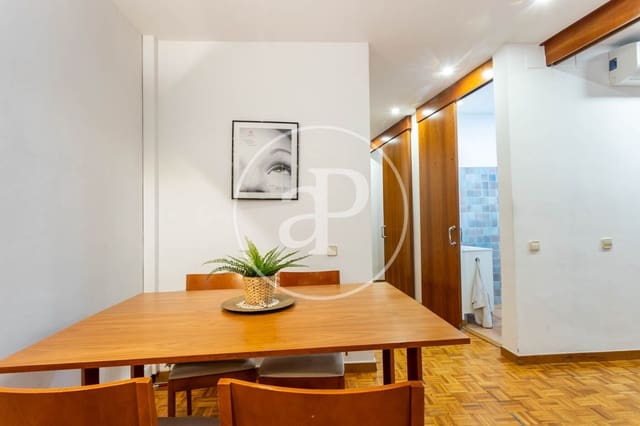 2 soveværelse Lejlighed til leje i La Dreta de L'Eixample, Barcelona by - € 2.300 (Ref: 9134667)