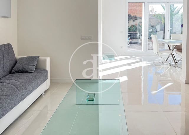 8 bedroom Villa for rent in La Clota, Barcelona city - € 7,140 (Ref: 9137356)