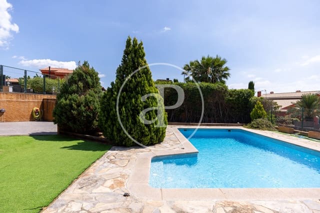 7 bedroom Villa for sale in Argentona - € 1,053,000 (Ref: 9137358)