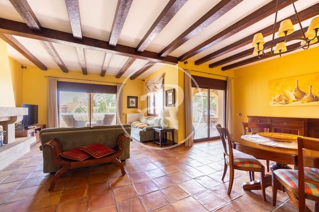 7 chambre Villa/Maison à vendre à Argentona - 998 000 € (Ref: 9137358)