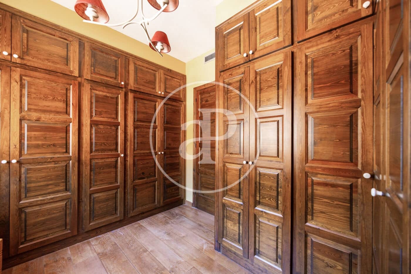 7 bedroom Villa for sale in Argentona - € 998,000 (Ref: 9137358)