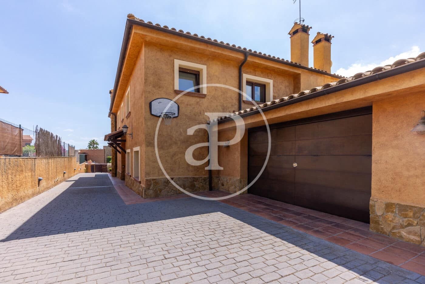 7 bedroom Villa for sale in Argentona - € 998,000 (Ref: 9137358)