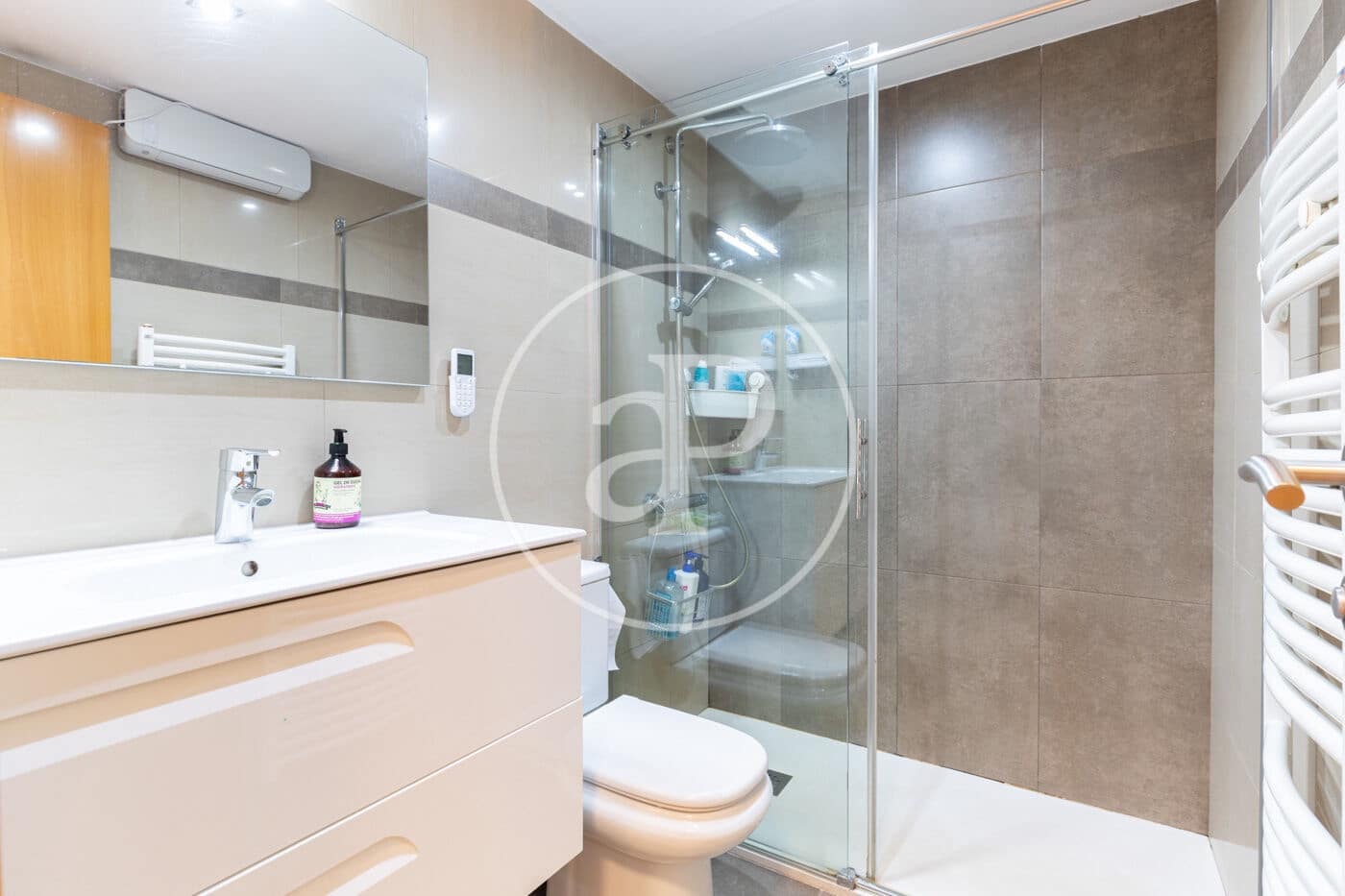 4 soveværelse Villa til salg i Cerdanyola del Valles med swimmingpool - € 630.000 (Ref: 9137359)