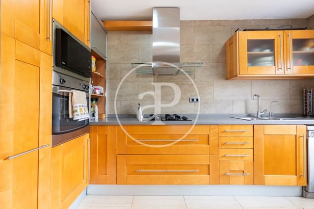 4 sovrum Villa till salu i Cerdanyola del Vallès med pool - 630 000 € (Ref: 9137359)