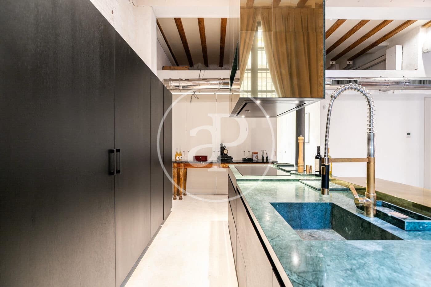 3 slaapkamer Appartement te koop in Barcelona stad - € 1.390.000 (Ref: 9137361)