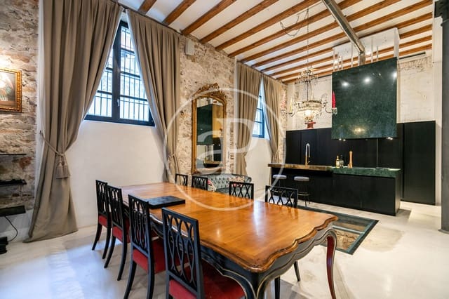 3 bedroom Apartment for sale in El Barri Gòtic, Barcelona city - € 1,390,000 (Ref: 9137361)