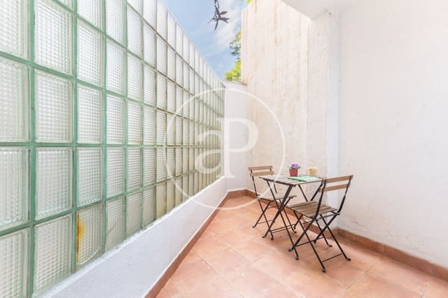 3 soveværelse Lejlighed til salg i Sants - Badal, Barcelona by - € 350.000 (Ref: 9137366)