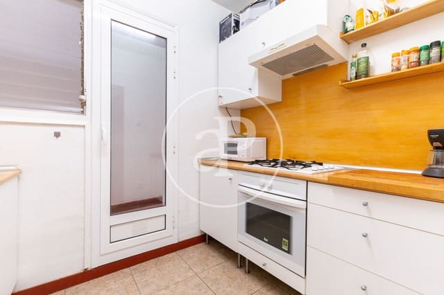 3 soveværelse Lejlighed til salg i Sants - Badal, Barcelona by - € 350.000 (Ref: 9137366)