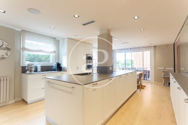 5 soveværelse Lejlighed til leje i Les Tres Torres, Barcelona by med swimmingpool - € 6.500 (Ref: 9137367)