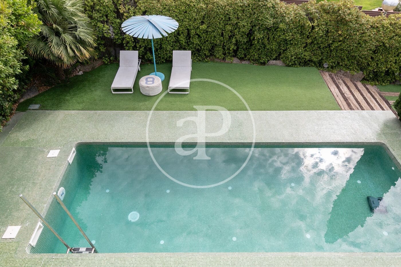 6 soveværelse Villa til leje i Barcelona by med swimmingpool - € 8.500 (Ref: 9137368)