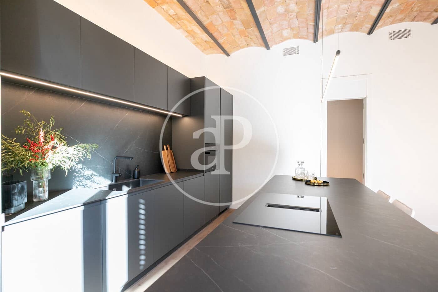 4 soveværelse Lejlighed til salg i Barcelona by - € 1.985.000 (Ref: 9137371)