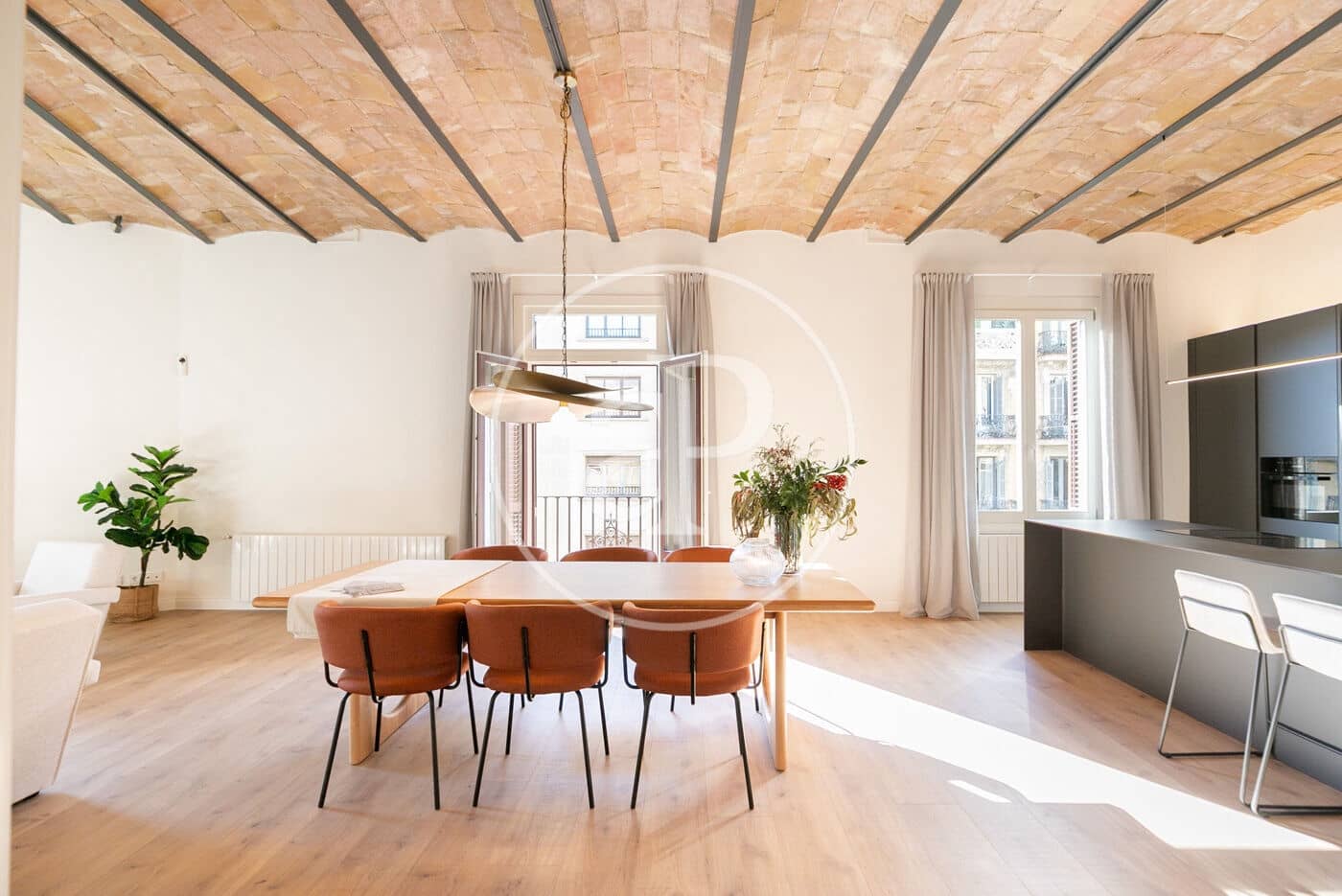 4 soveværelse Lejlighed til salg i Barcelona by - € 1.985.000 (Ref: 9137371)