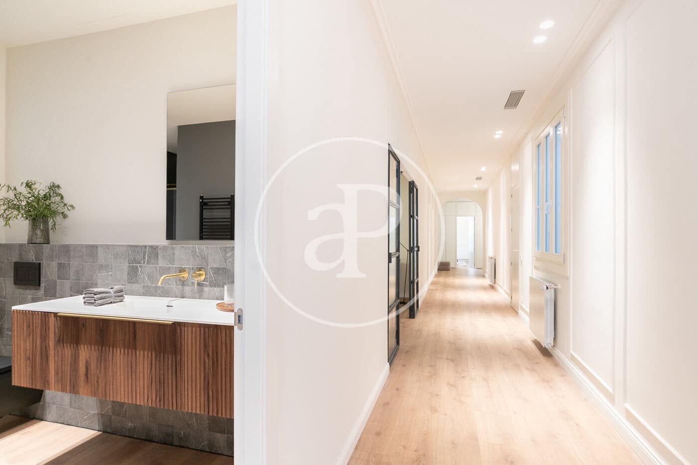 4 soveværelse Lejlighed til salg i Barcelona by - € 1.985.000 (Ref: 9137371)