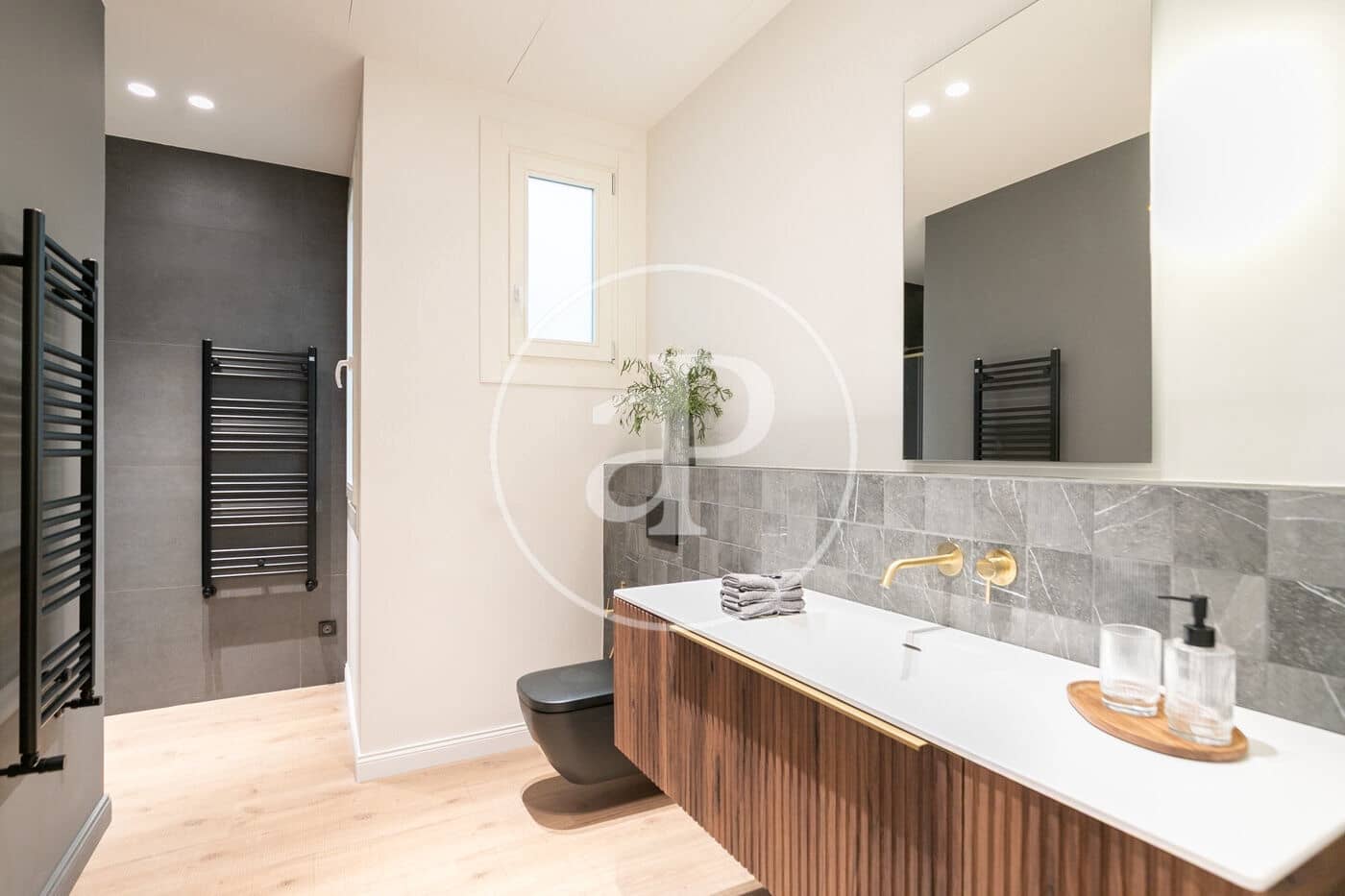 4 soveværelse Lejlighed til salg i Barcelona by - € 1.985.000 (Ref: 9137371)