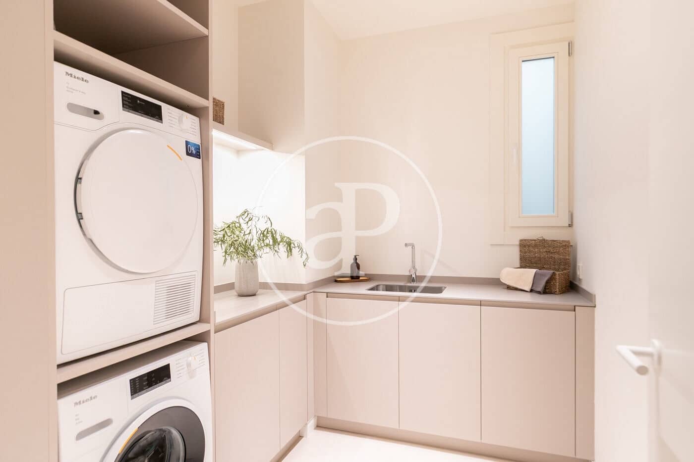 4 soveværelse Lejlighed til salg i Barcelona by - € 1.985.000 (Ref: 9137371)