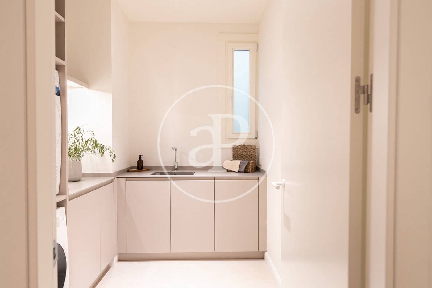 4 soveværelse Lejlighed til salg i Barcelona by - € 1.985.000 (Ref: 9137371)