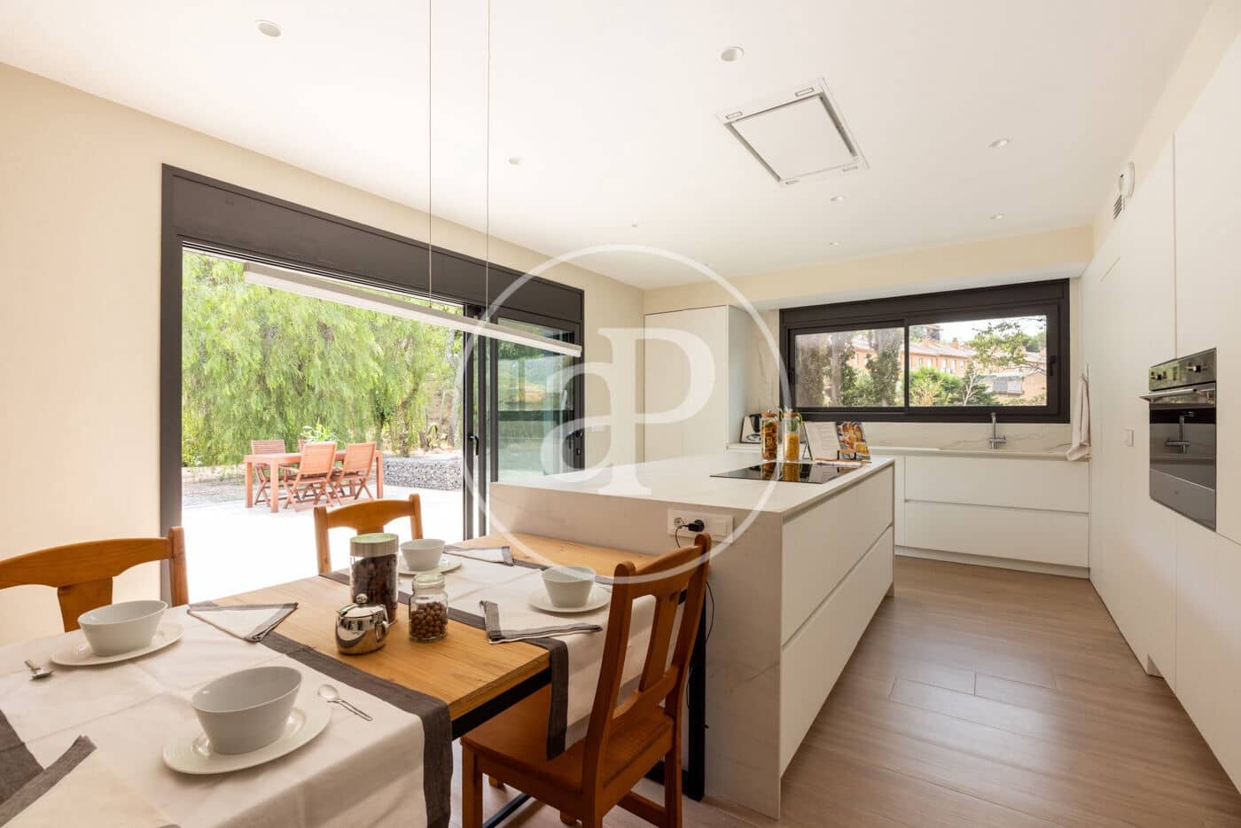 4 soveværelse Villa til salg i Tiana med swimmingpool - € 1.900.000 (Ref: 9141791)