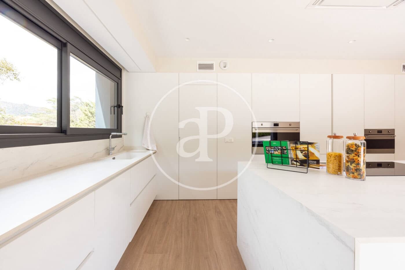 4 soveværelse Villa til salg i Tiana med swimmingpool - € 1.900.000 (Ref: 9141791)