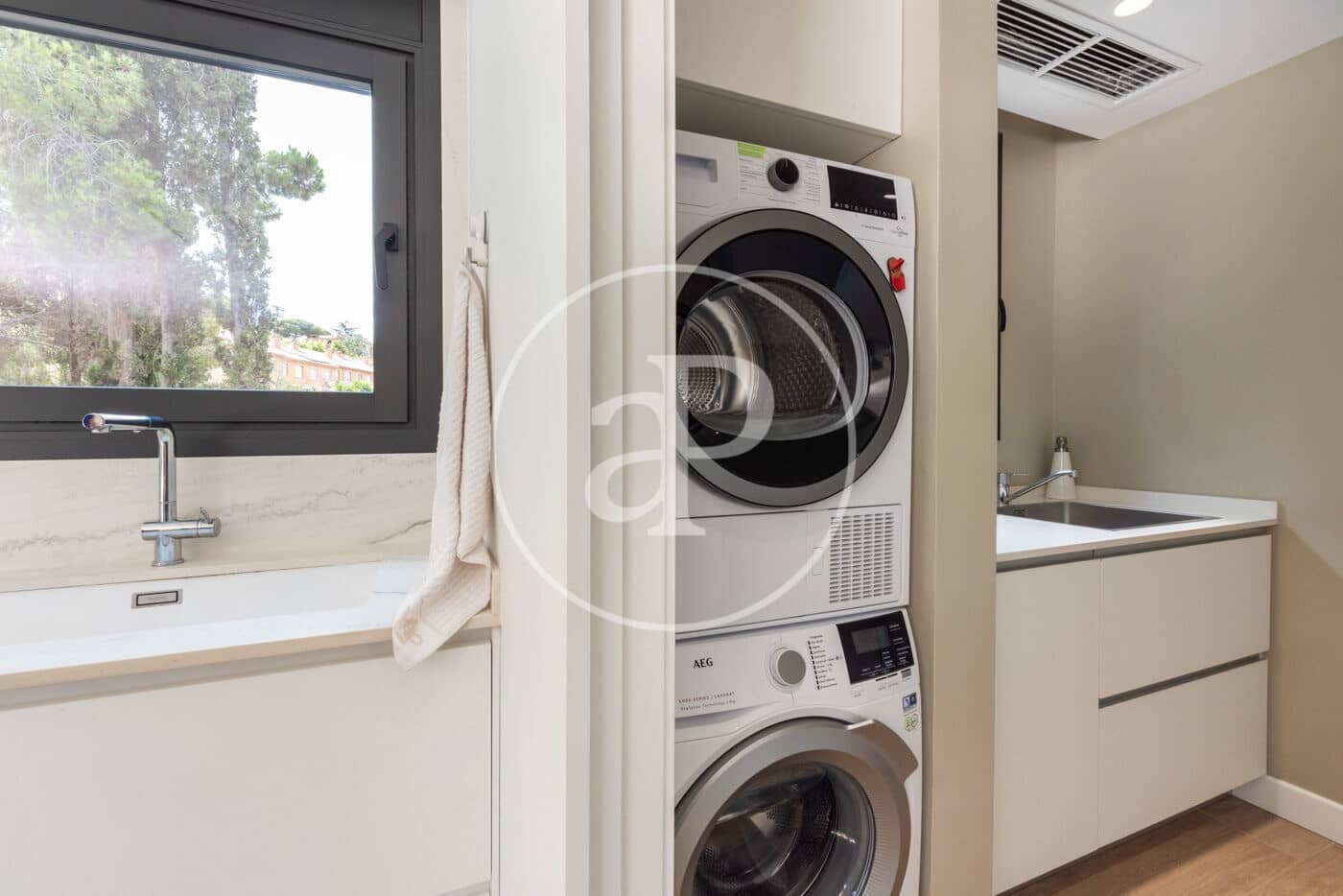 4 soveværelse Villa til salg i Tiana med swimmingpool - € 1.900.000 (Ref: 9141791)