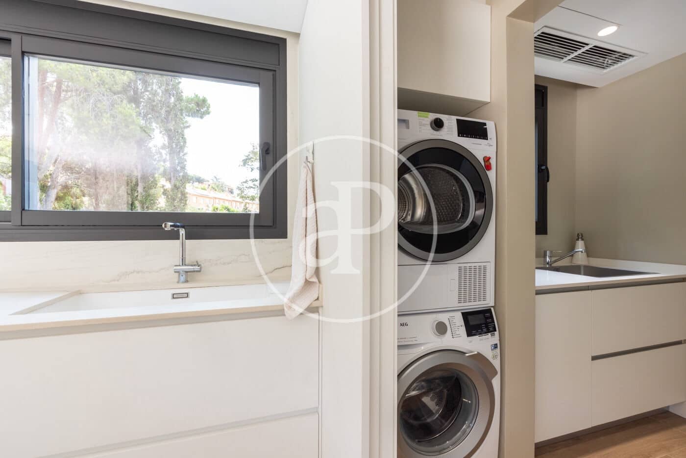 4 soveværelse Villa til salg i Tiana med swimmingpool - € 1.900.000 (Ref: 9141791)