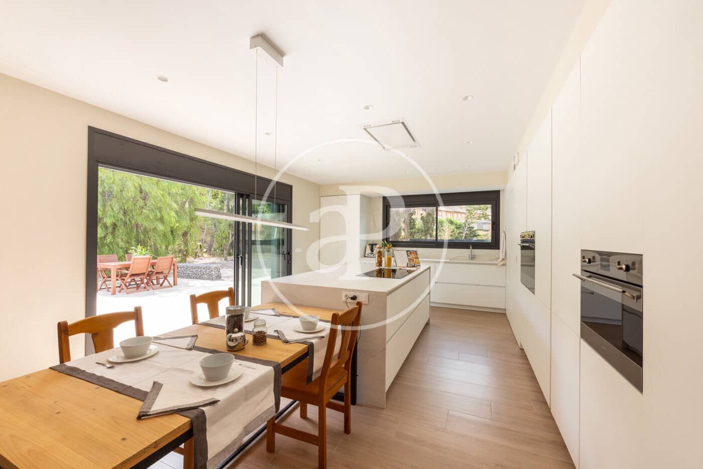 4 soveværelse Villa til salg i Tiana med swimmingpool - € 1.900.000 (Ref: 9141791)