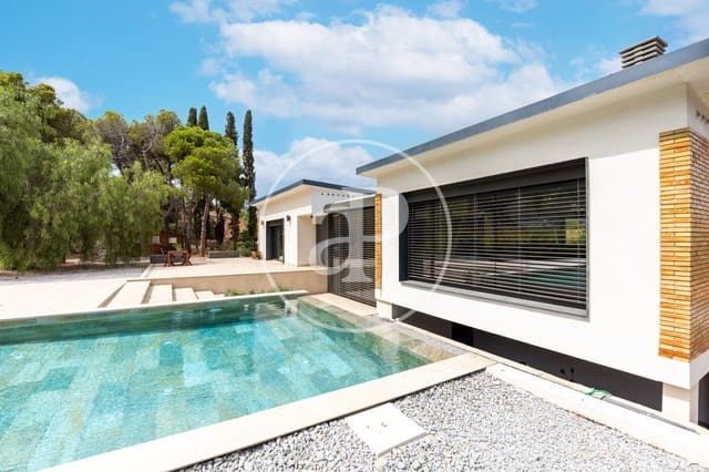 4 bedroom Villa for sale in Tiana with pool - € 1,900,000 (Ref: 9141791)