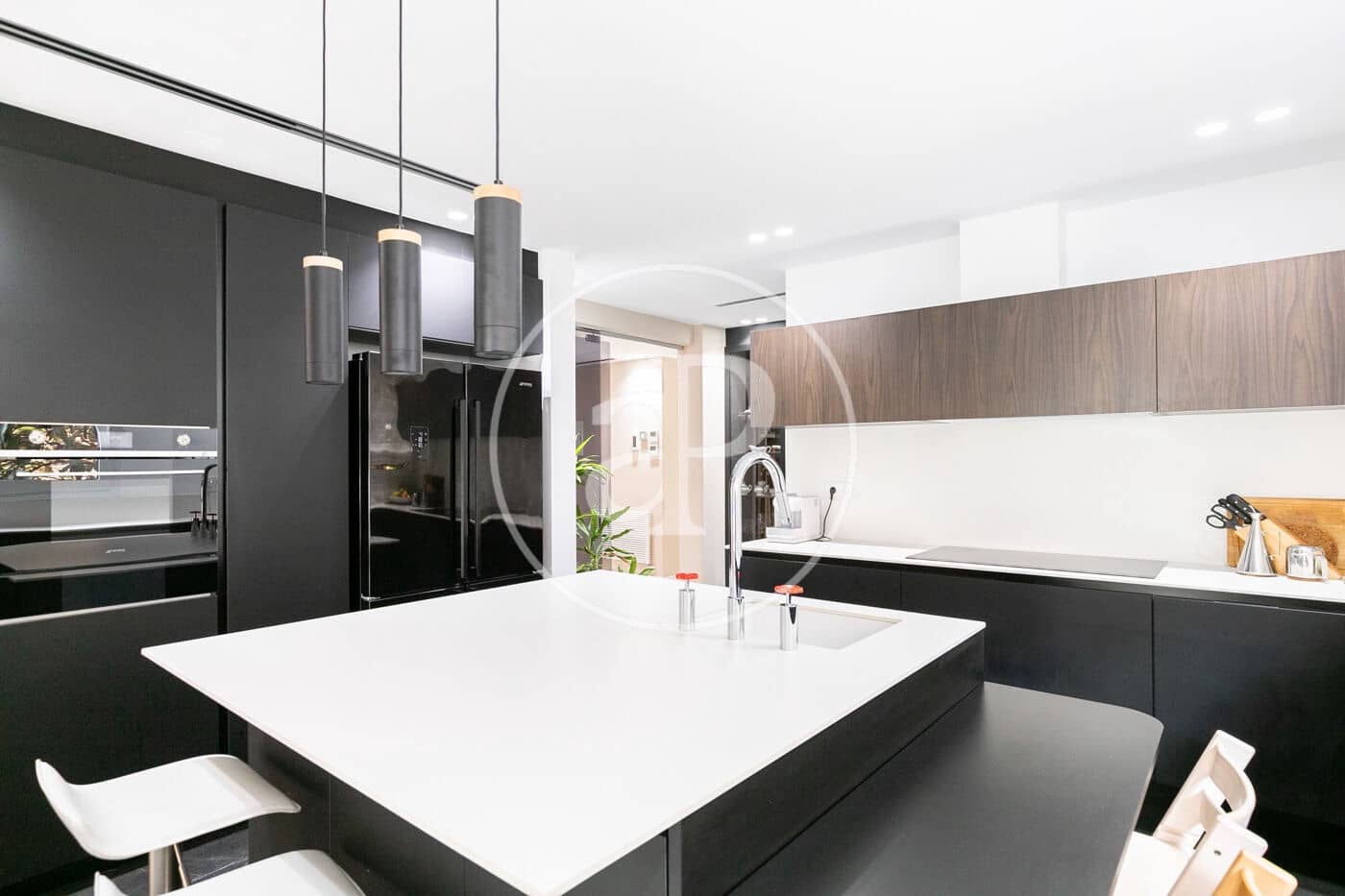 4 bedroom Apartment for rent in Barcelona city with garage - € 4,403 (Ref: 9141792)
